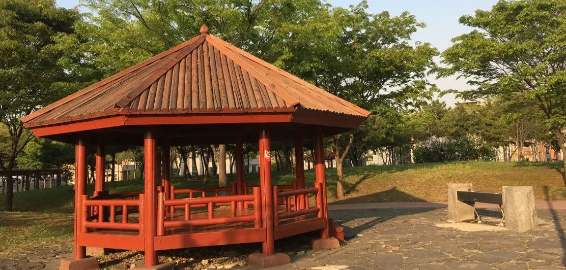 How much does a Wooden Gazebo Weight